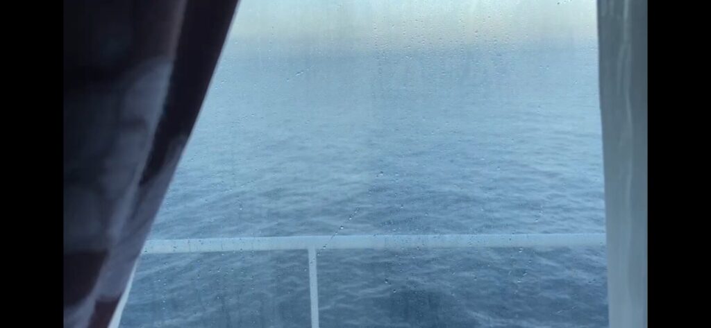 さんふらわあで北海道へ行く途中に窓から見えた景色